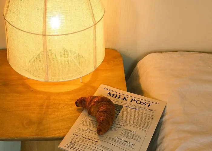 Milk And Cookies Bed and Breakfast Φένλο