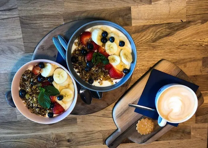 Bed and Breakfast Milk And Cookies 3*