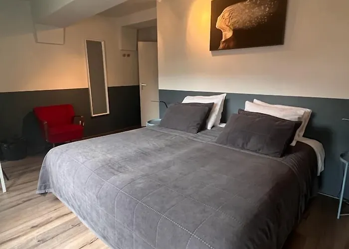 Milk And Cookies Bed & Breakfast 3*