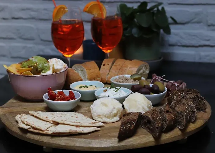 Milk And Cookies Bed & Breakfast 3*